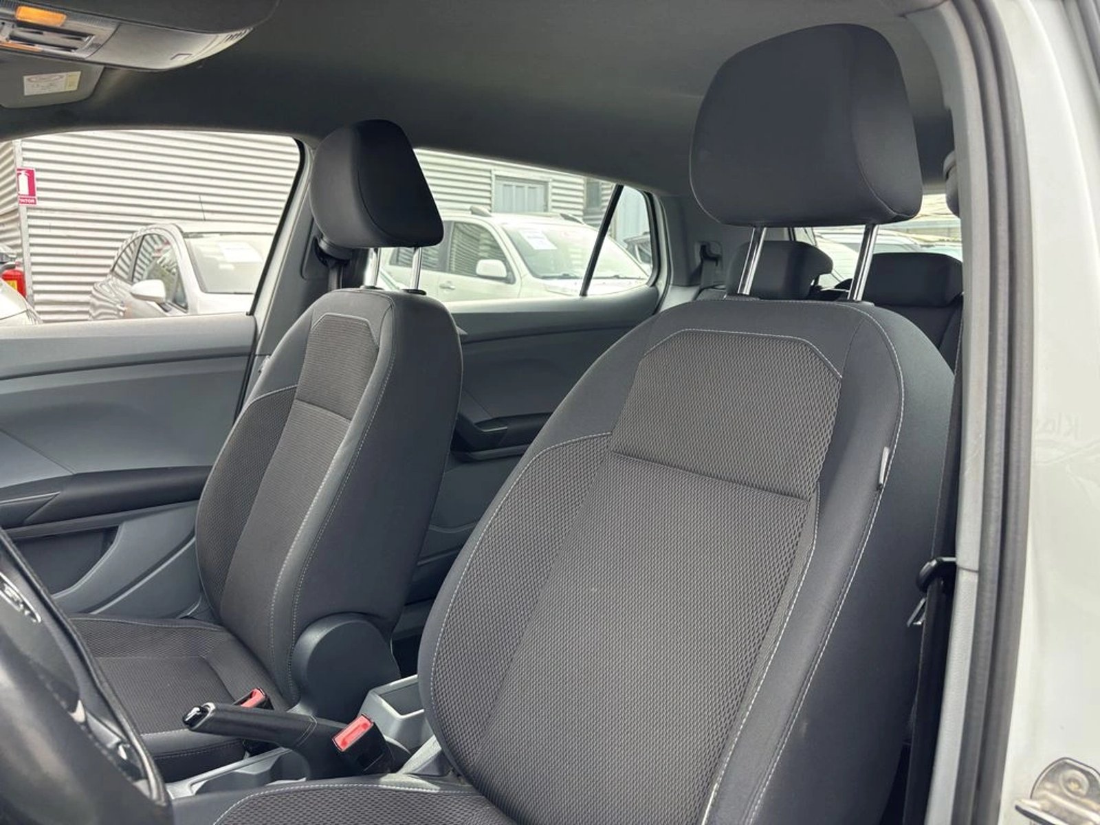 Volkswagen T-CROSS MT 2022 - Imagen 11 de 20