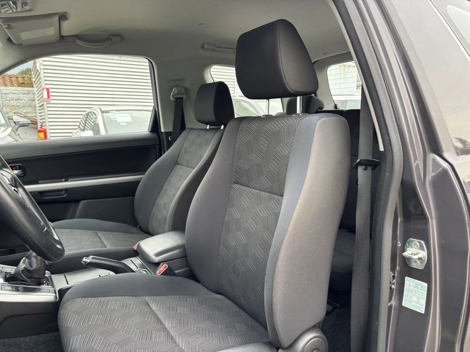 Suzuki GRAND VITARA 2.4 GLX SPORT 4WD MT 3P 2019 - Imagen 10 de 20