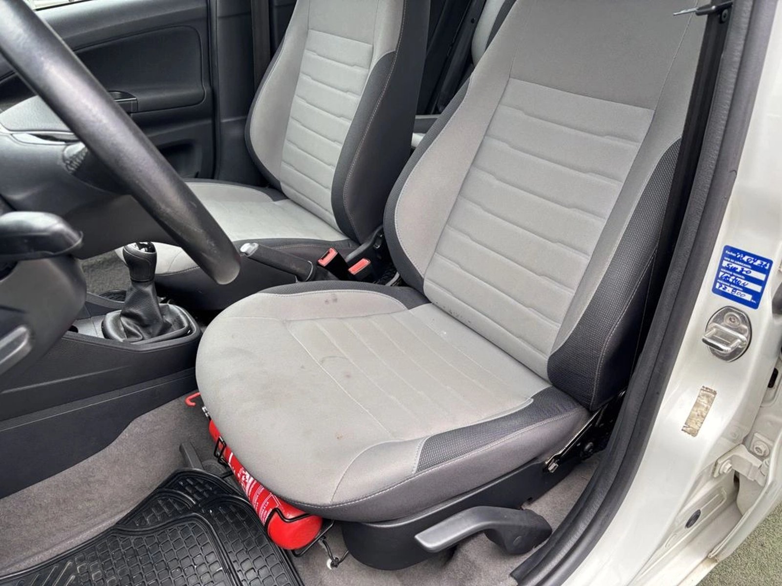 Volkswagen GOL 1.6 HIGHLINE HB MT 5P 2022 - Imagen 12 de 20