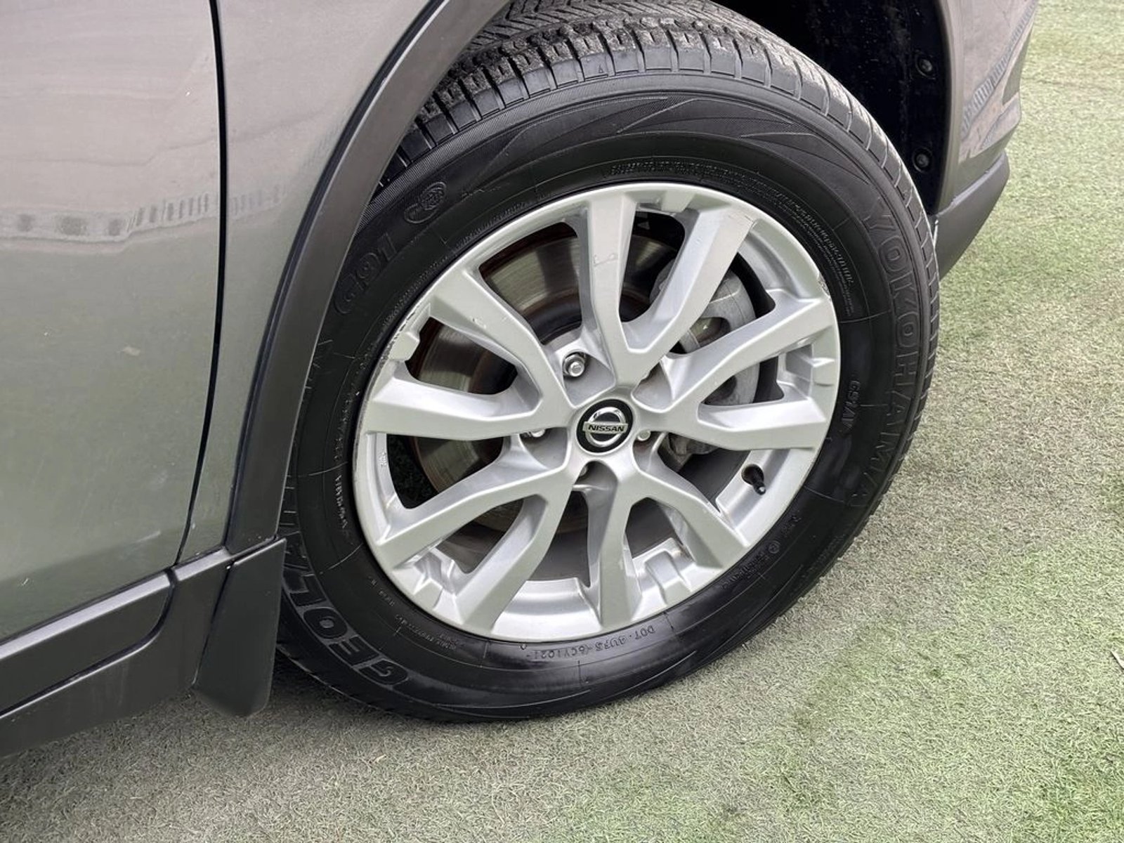 Nissan X-TRAIL 2.5 SENSE 4X2 CVT AUTO 7 PASAJEROS 2022 - Foto 4 de 20