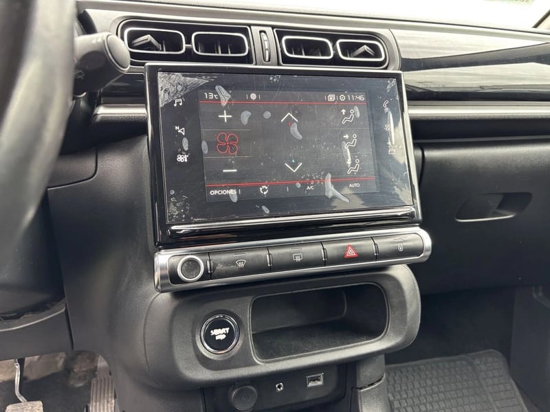 Citroën C3 1.6 BLUEHDI DIESEL SHINE 4X2 HB 100 S&S BVM MT 5P 2018 - Imagen 11 de 20