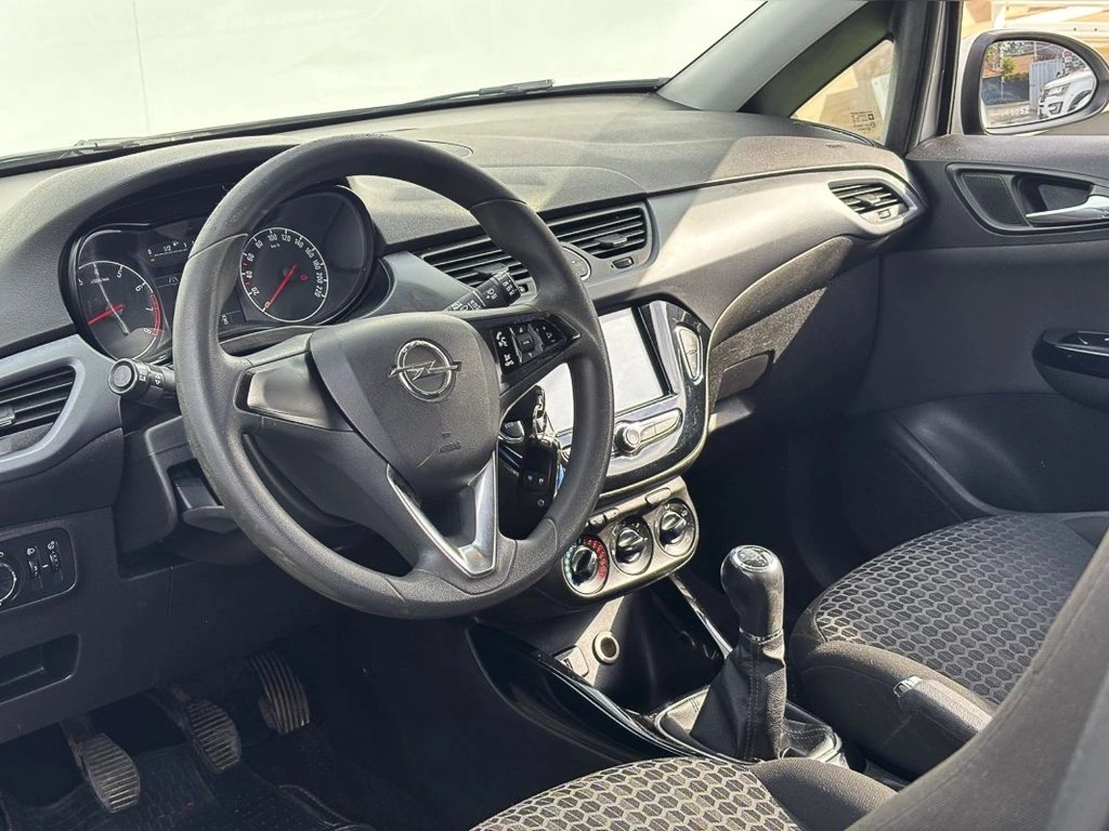 OPEL CORSA 1.4 ENJOY 2017 - Imagen 11 de 18