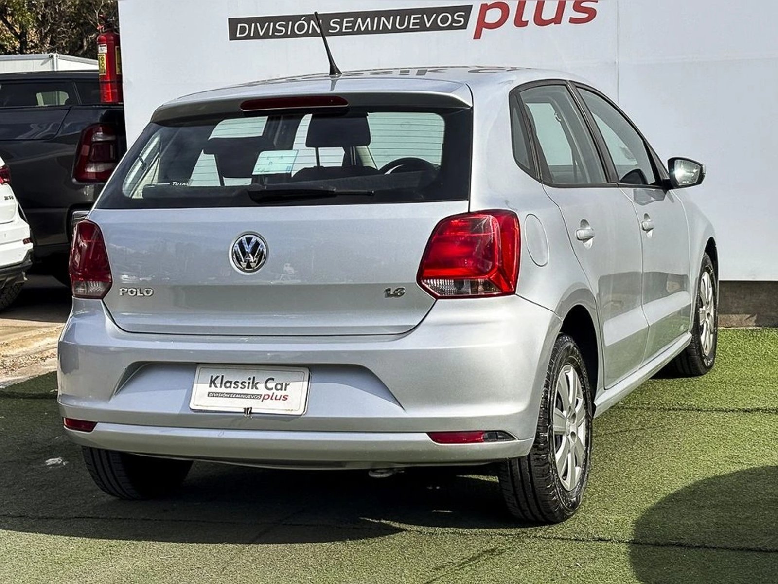VOLKSWAGEN POLO 1.6 AUTO TRENDLINE 2017 - Imagen 3 de 19