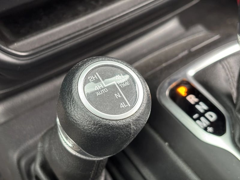 Jeep WRANGLER 3.6 SPORT X 4X4 AT 3P 2021 - Imagen 19 de 20