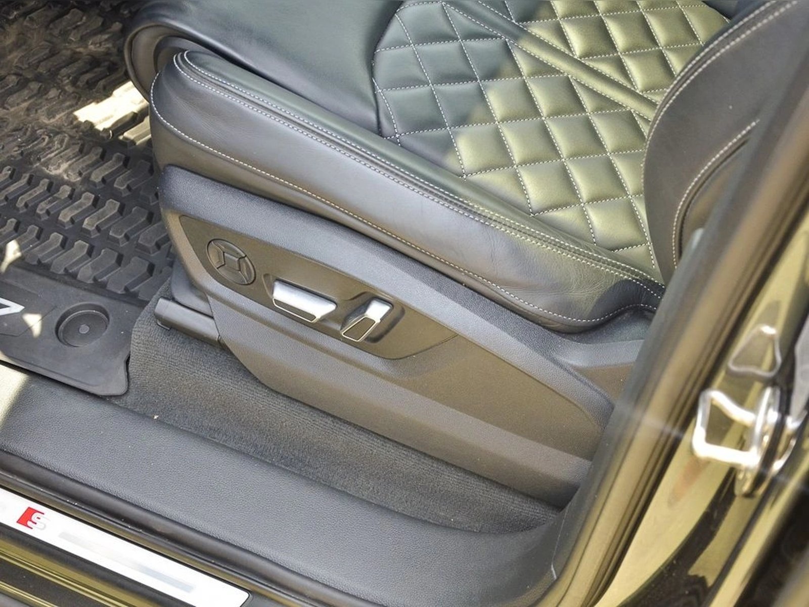 AUDI SQ7 4.0 TFSI QUATTRO 7P 2025 - Imagen 8 de 20