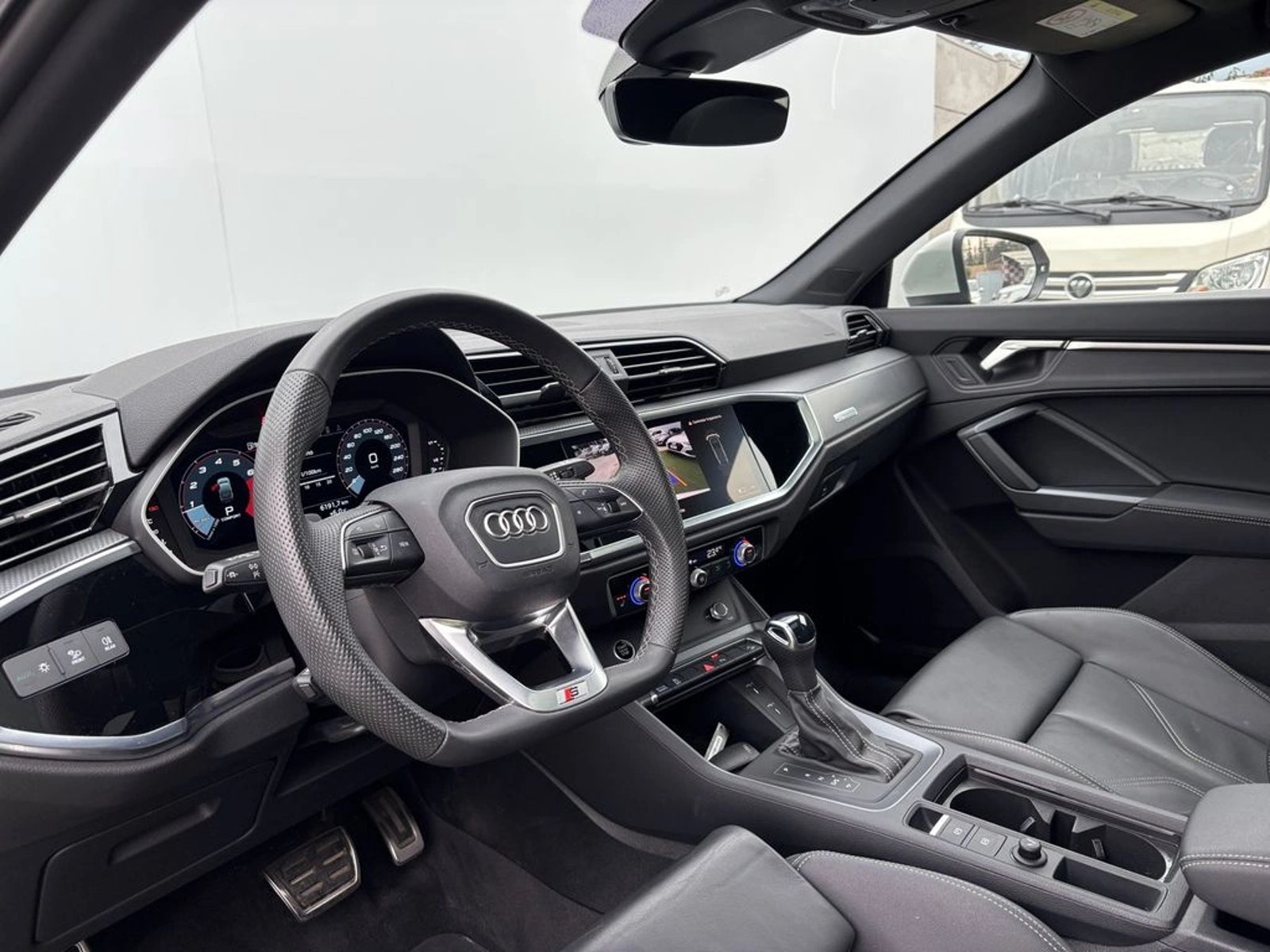 Audi Q3 SPORTBACK 1.4T 35 TFSI S-LINE AUTO SPORT 2025 - Imagen 13 de 20