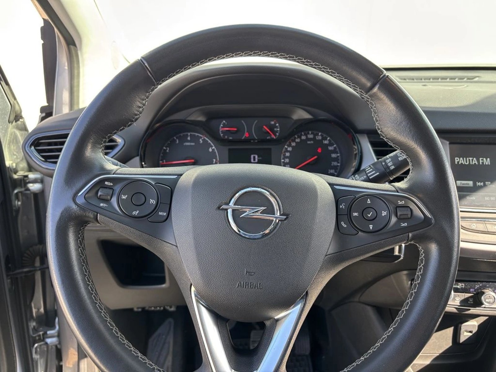 OPEL CROSSLAND 1.5T EDITION DIESEL 4X2 MT6 5P 2023 - Imagen 17 de 18
