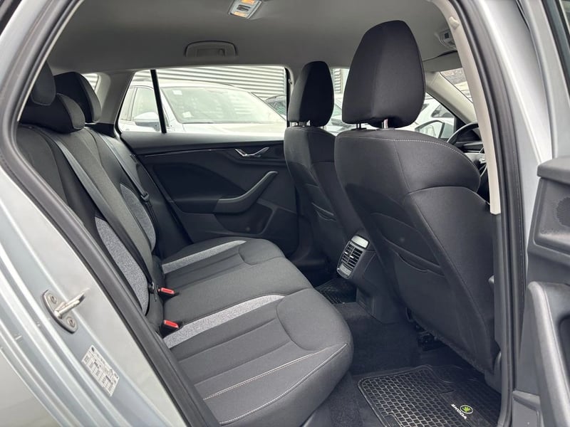 Skoda SCALA 1.5 TSI SELECTION  DSG AUTO 2025 - Imagen 7 de 20