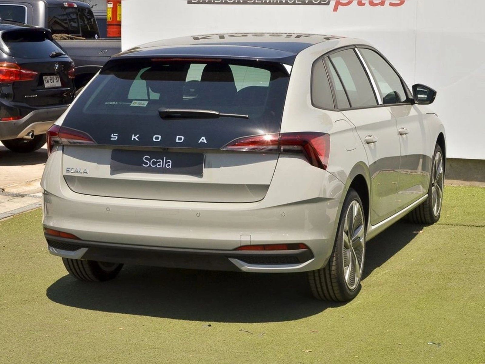 SKODA SCALA 1.5 TSI AUTO DESIGN 2026 - Imagen 4 de 17