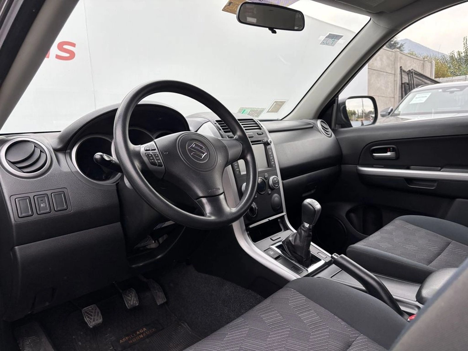 Suzuki GRAND VITARA 2.4 GLX SPORT 4WD MT 3P 2019 - Imagen 9 de 20
