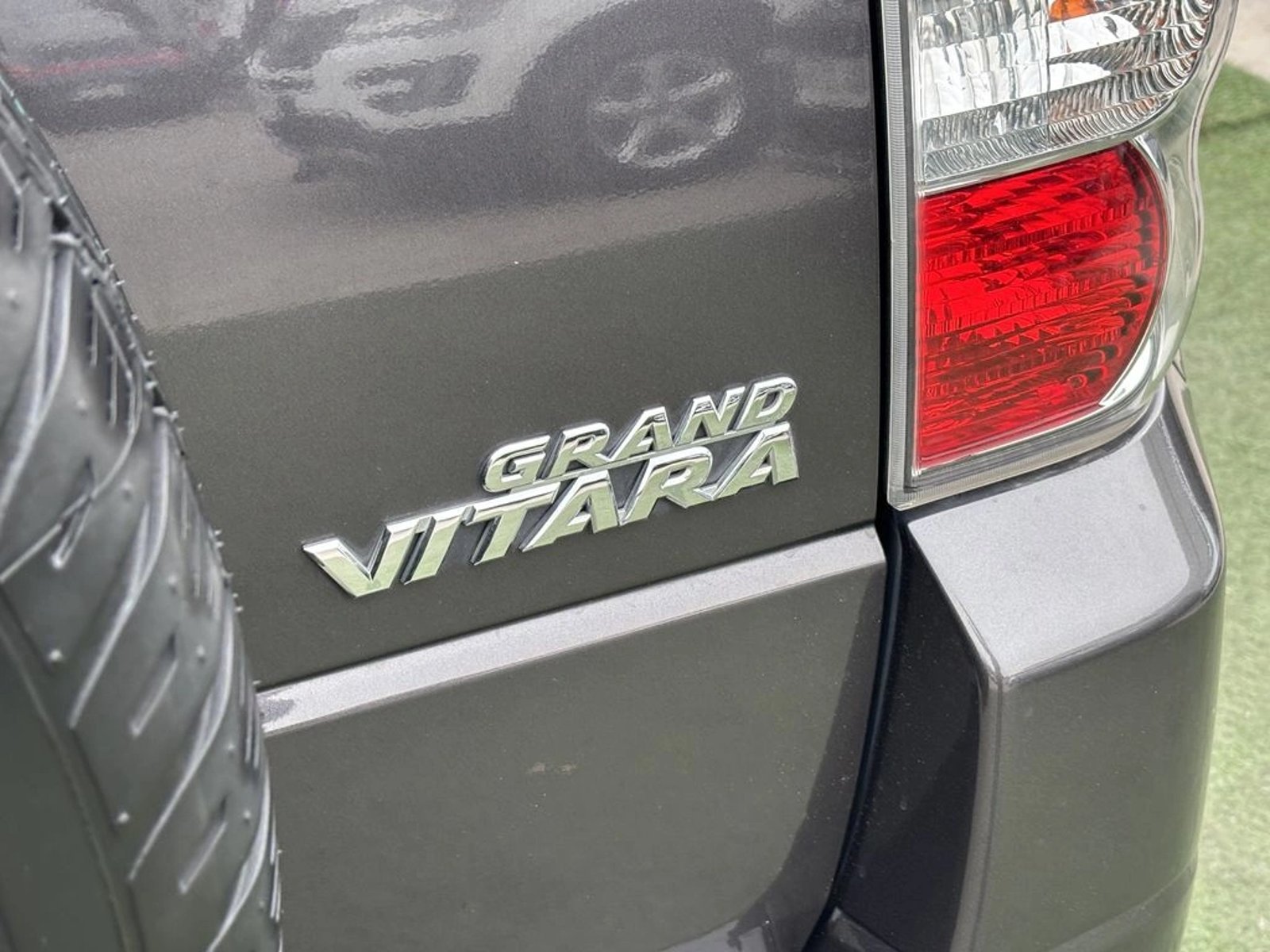 Suzuki GRAND VITARA 2.4 GLX SPORT 4WD MT 3P 2019 - Imagen 7 de 20
