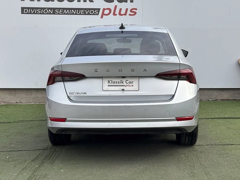 Skoda OCTAVIA 1.4 TSI AUTO AMBITION 2025 - Imagen 4 de 15