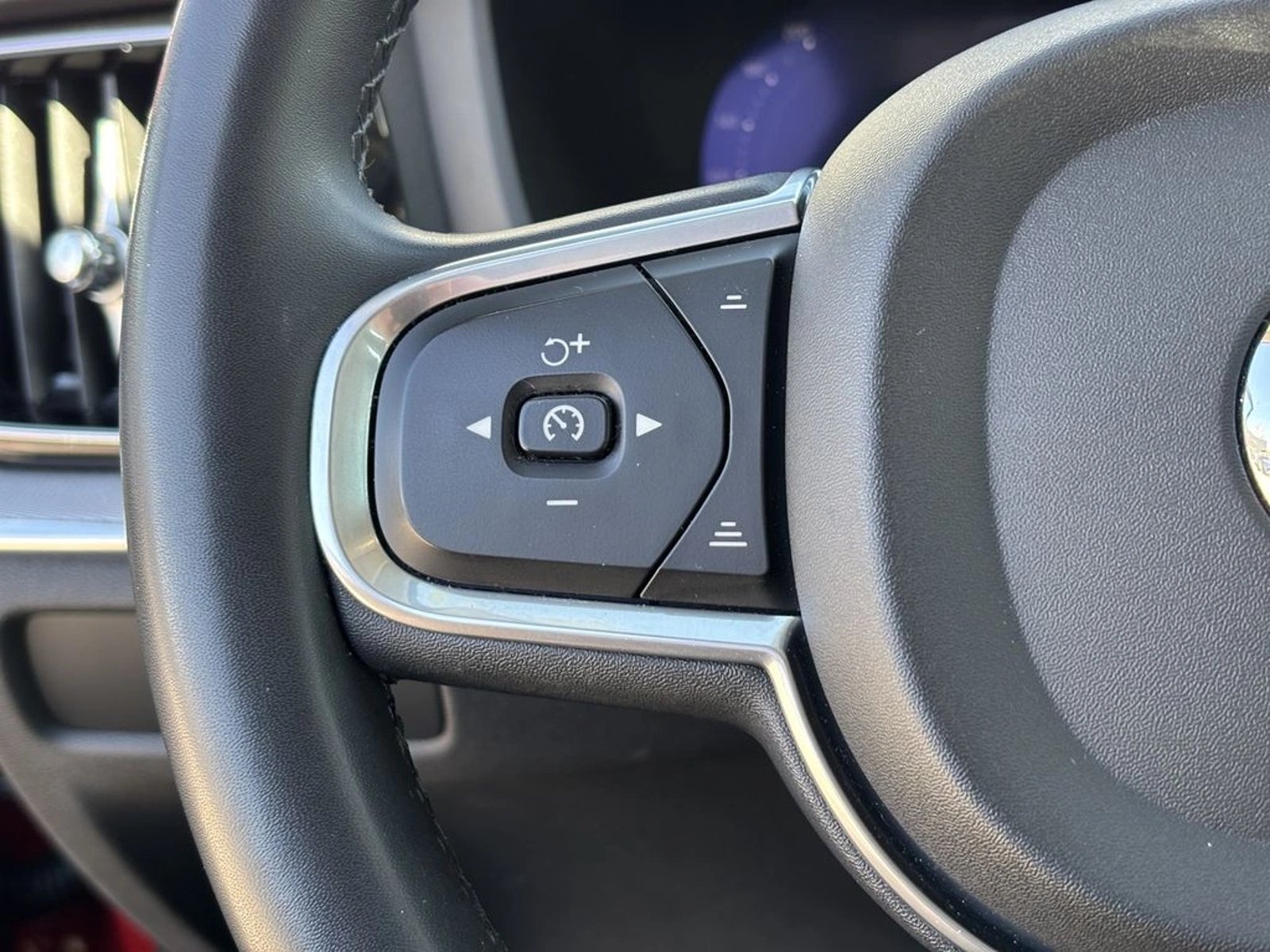 Volvo S60 2.0 B4 PLUS HYBRID FWD AT 4P 2023 - Imagen 18 de 20