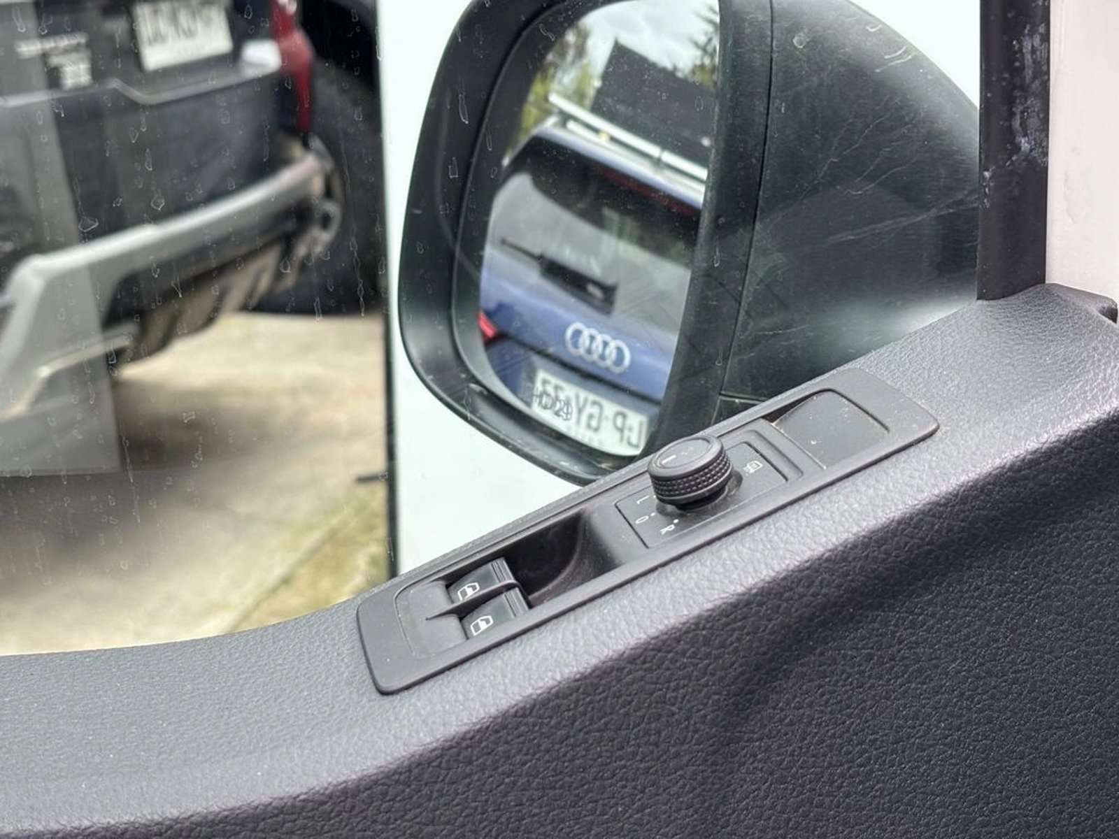 Volkswagen TRANSPORTER 2.0 T6 DIESEL 4X2 FURGON TECHO BAJO AC 2018 - Imagen 10 de 20