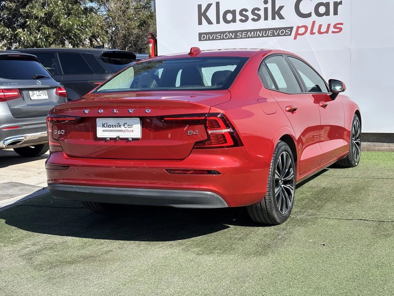 Volvo S60 2.0 B4 PLUS HYBRID FWD AT 4P 2023 - Foto 5 de 20