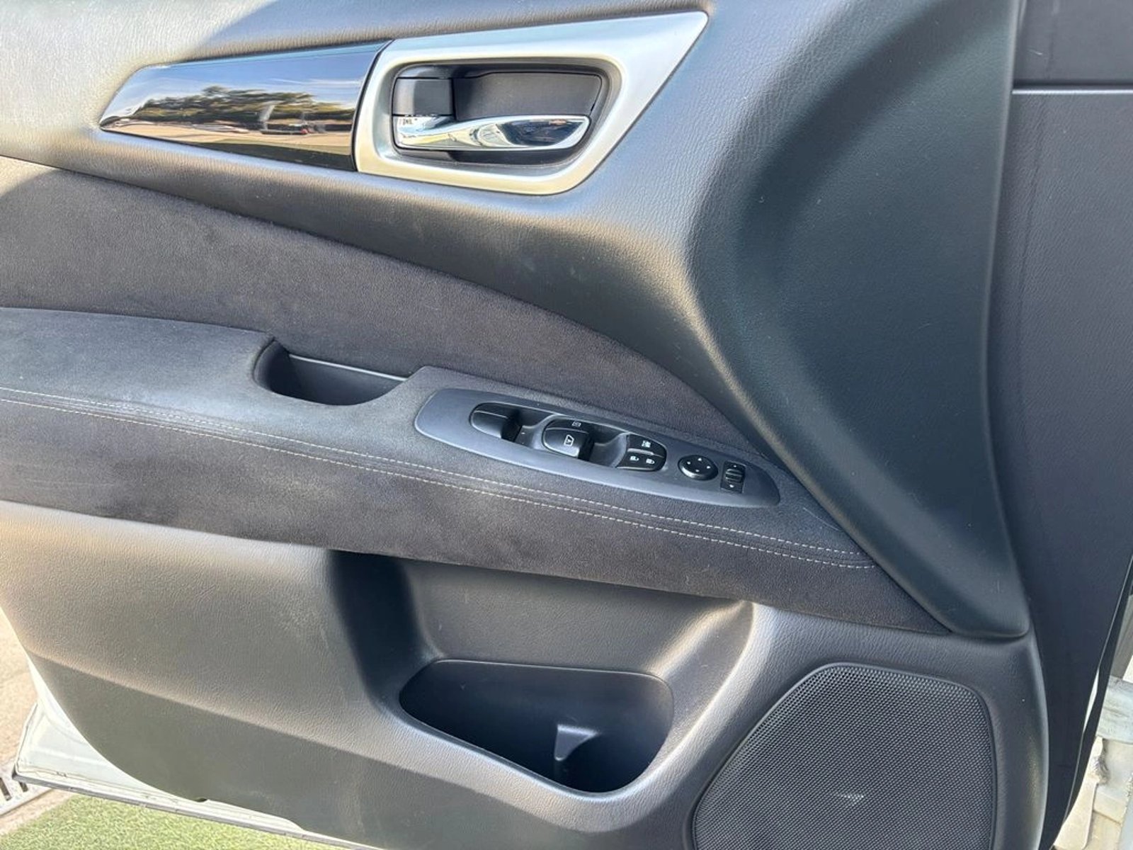 NISSAN PATHFINDER 3.5 SENSE CVT AUTO 2015 - Imagen 14 de 17