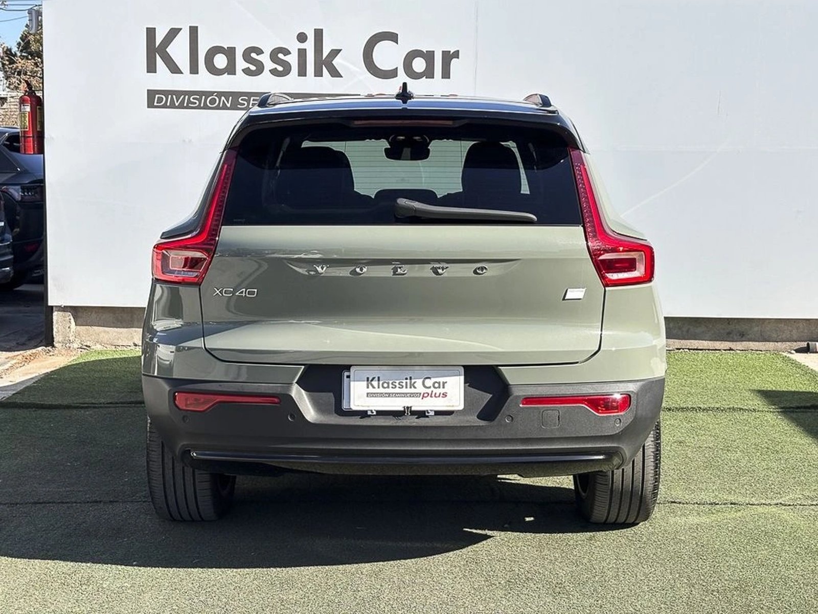 VOLVO XC40 P6 RECHARGE 2024 - Imagen 12 de 19