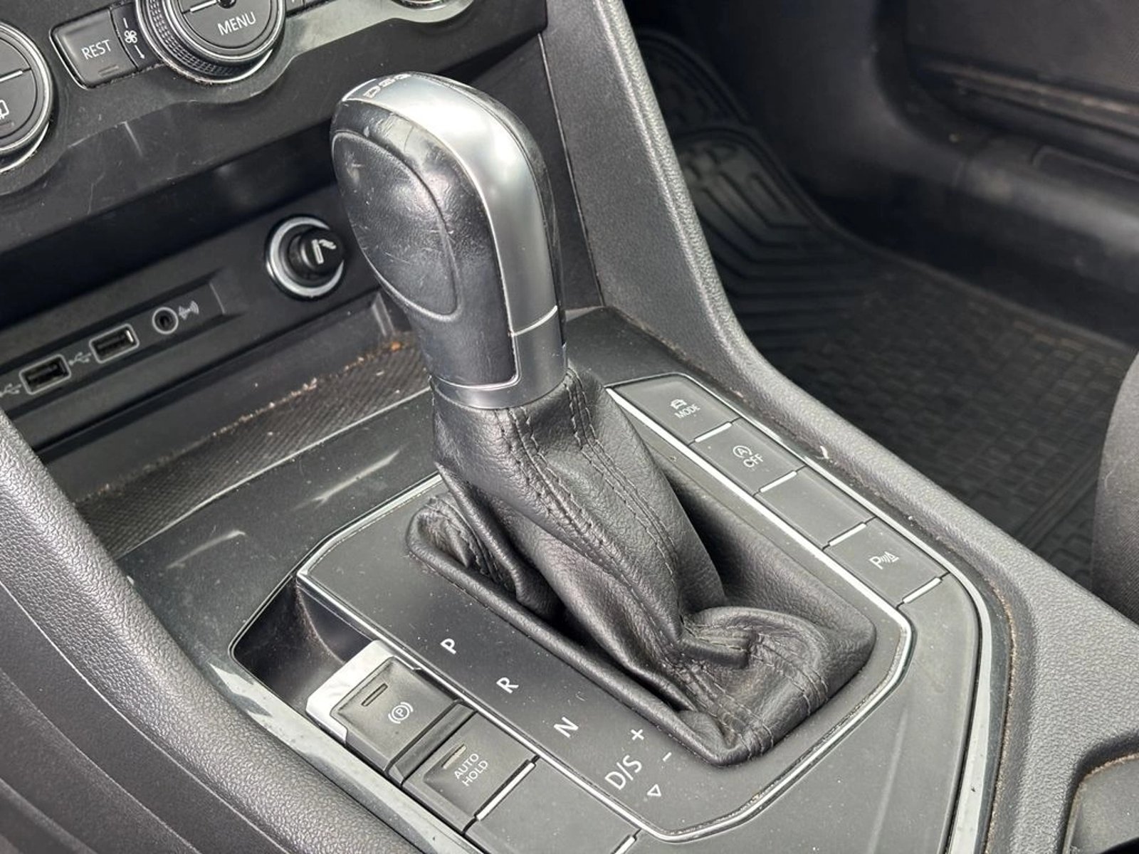 Volkswagen TIGUAN 1.4 TSI AUTO 2018 - Imagen 16 de 20