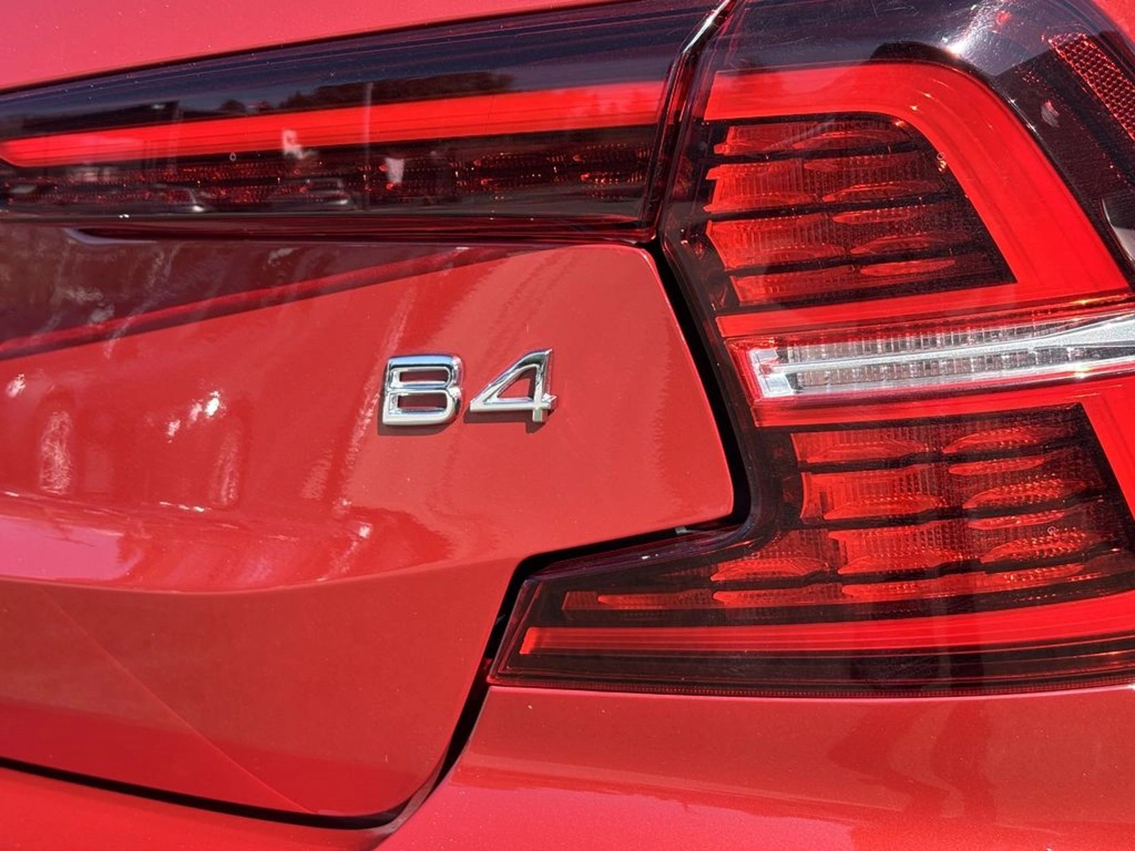 Volvo S60 2.0 B4 PLUS HYBRID FWD AT 4P 2023 - Imagen 9 de 20