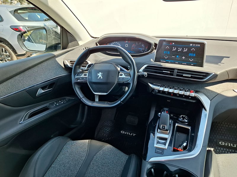 Peugeot 3008 1.5 ALLURE BLUEHDI 4X2 130HP EAT6 5P 2019 - Imagen 13 de 20