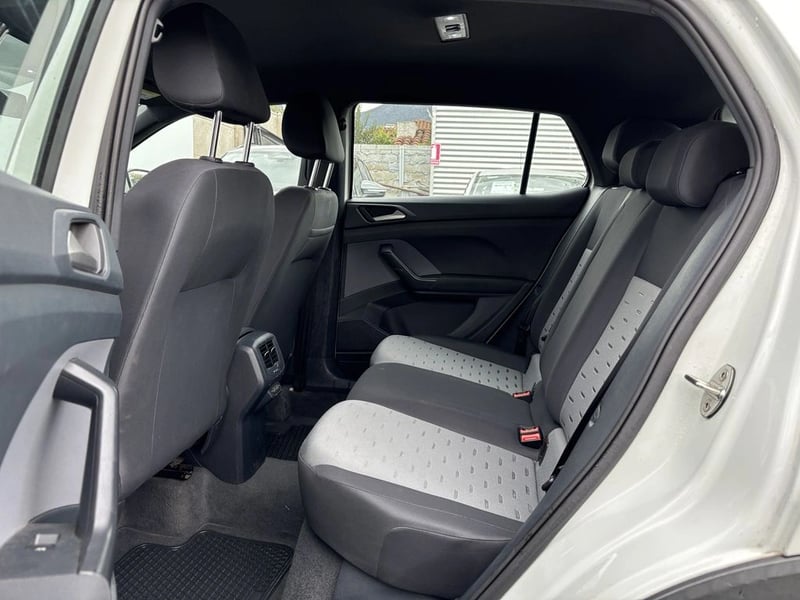 Volkswagen T-CROSS 1.0 TSI COMFORTLINE MT5 5P 2022 - Imagen 11 de 20