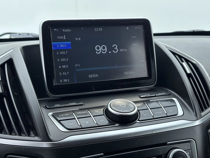 Dongfeng AX5 1.4 L TURBO 4X2 MT 5P 2019 - Imagen 16 de 20