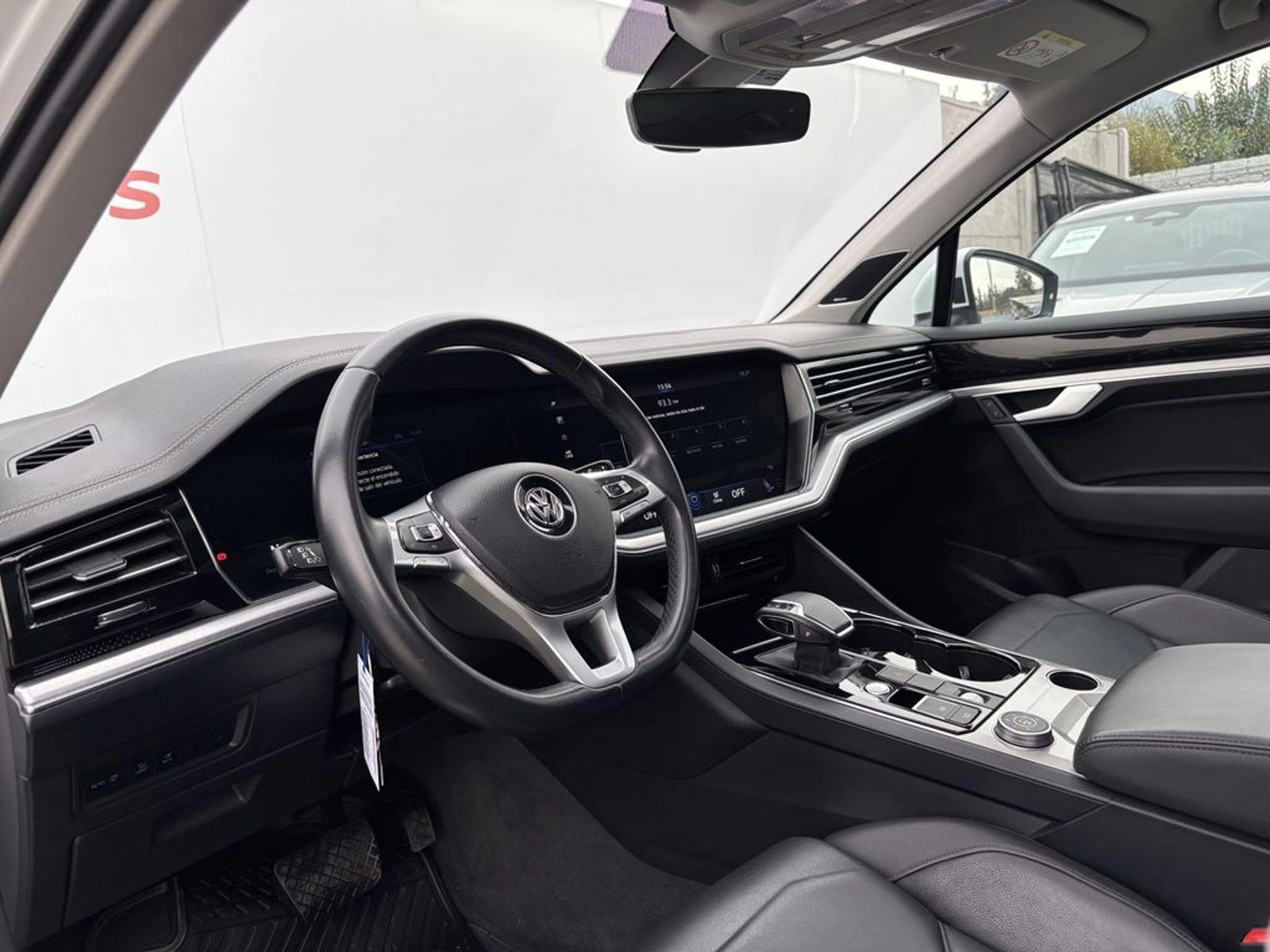Volkswagen TOUAREG 3.0 V6 TDI DIESEL LIMITED 4WD AT 5P 2019 - Imagen 9 de 20