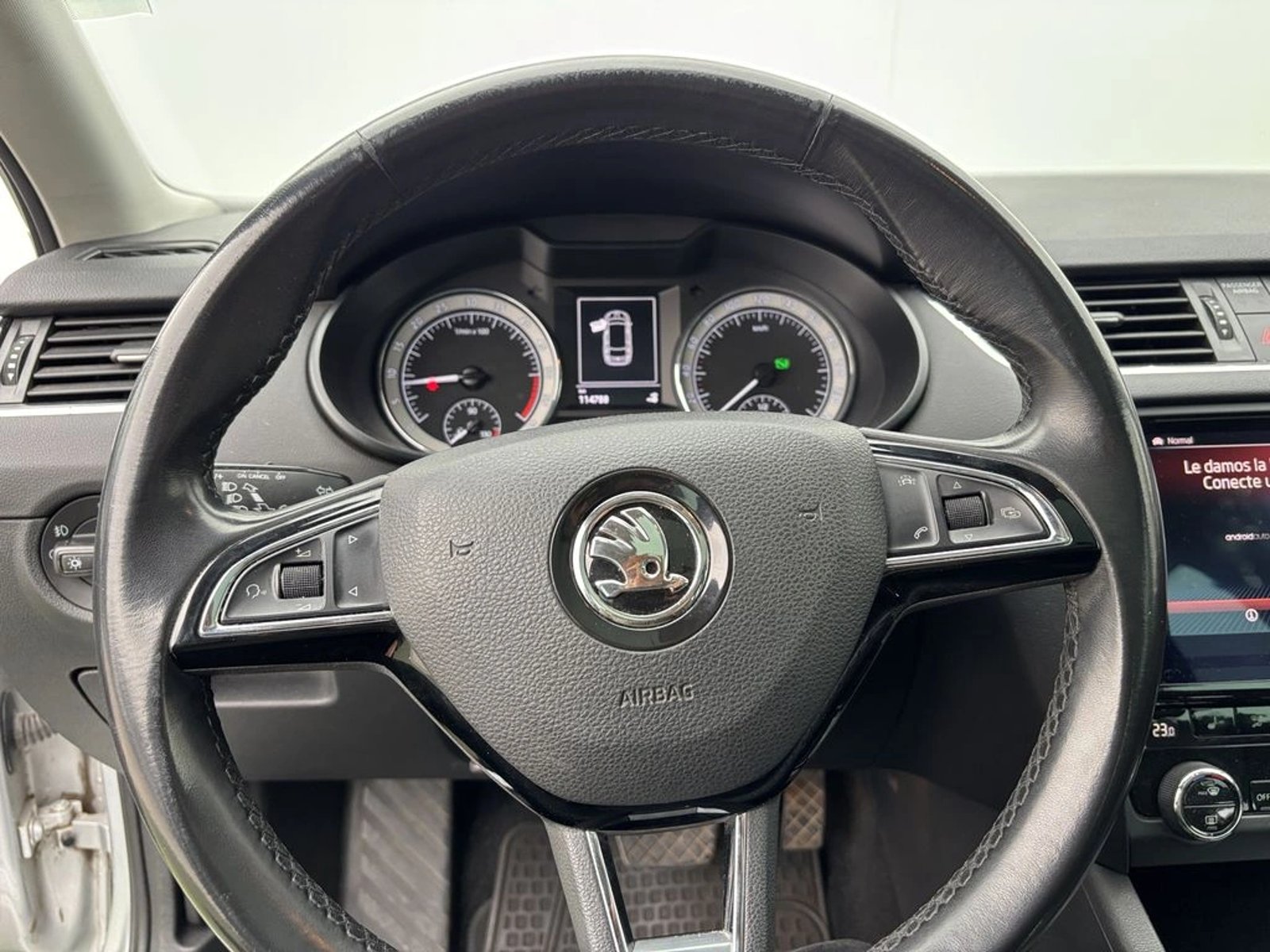 SKODA OCTAVIA 2.0 TDI DSG AUTO SCOUT 4WD 2018 - Imagen 13 de 17