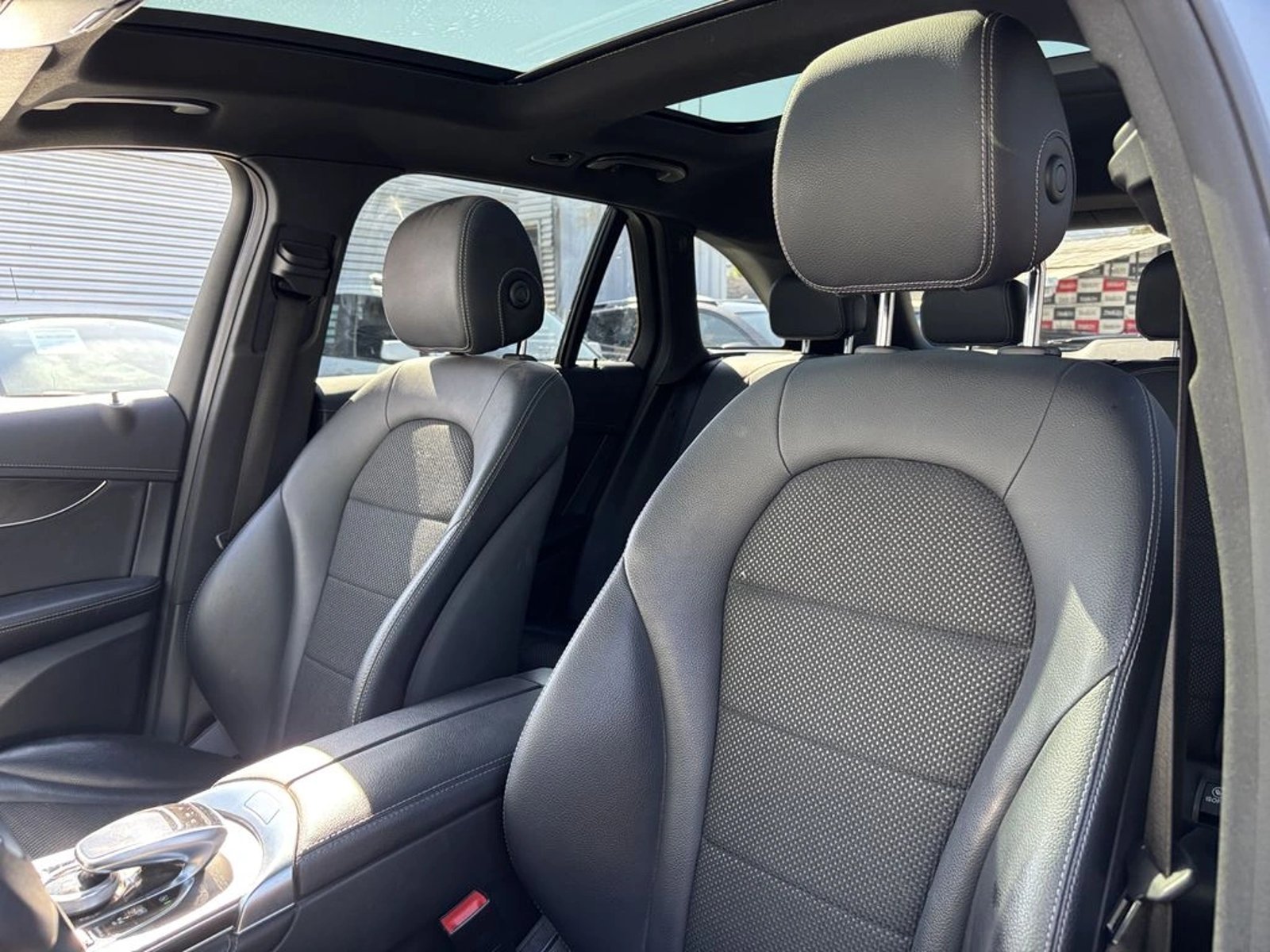 Mercedes-Benz GLC 250 2.0 4WD AT 5P 2017 - Imagen 15 de 20