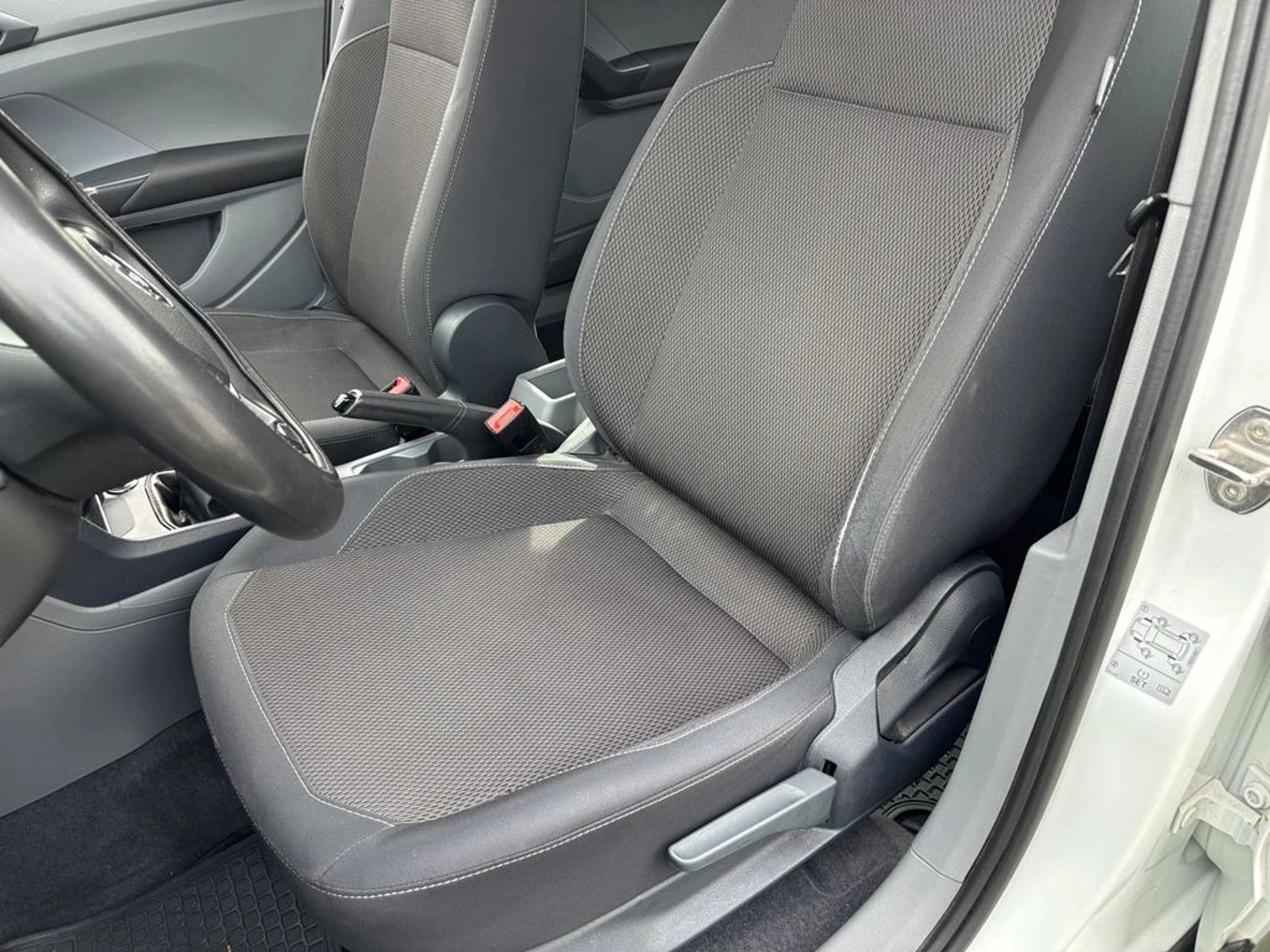 Volkswagen T-CROSS MT 2022 - Imagen 12 de 20