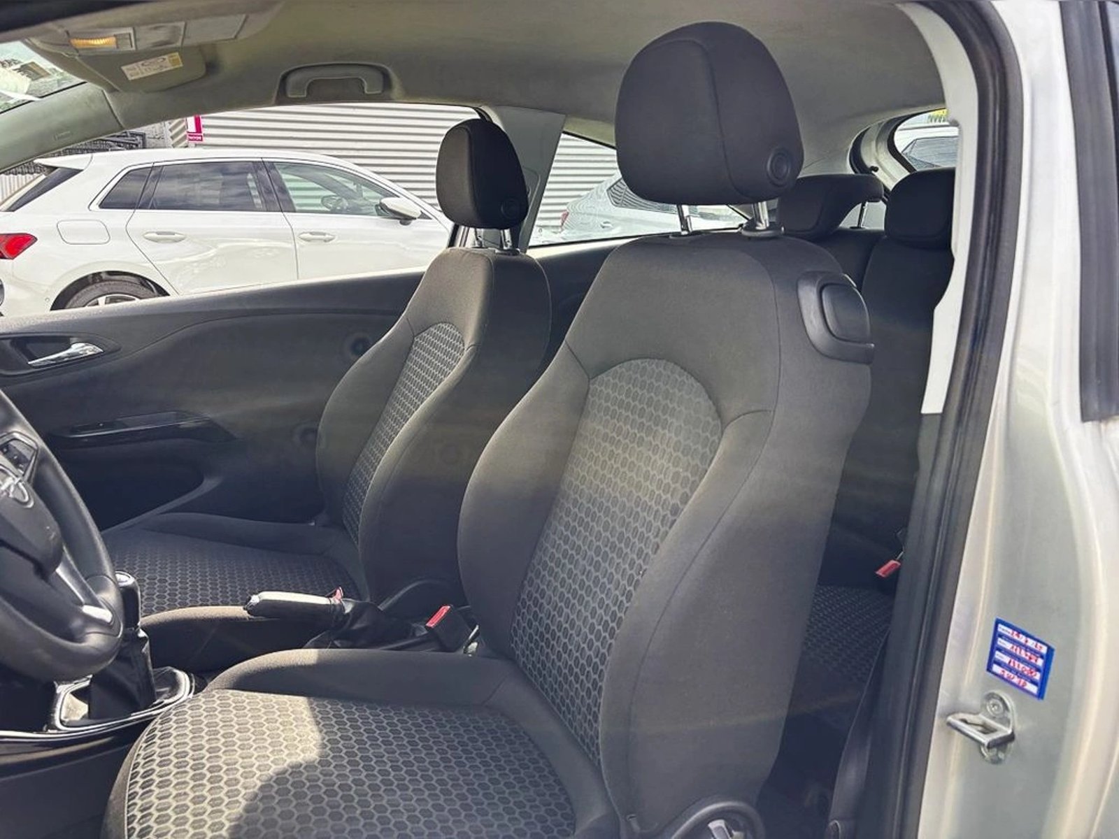 OPEL CORSA 1.4 ENJOY 2017 - Imagen 12 de 18