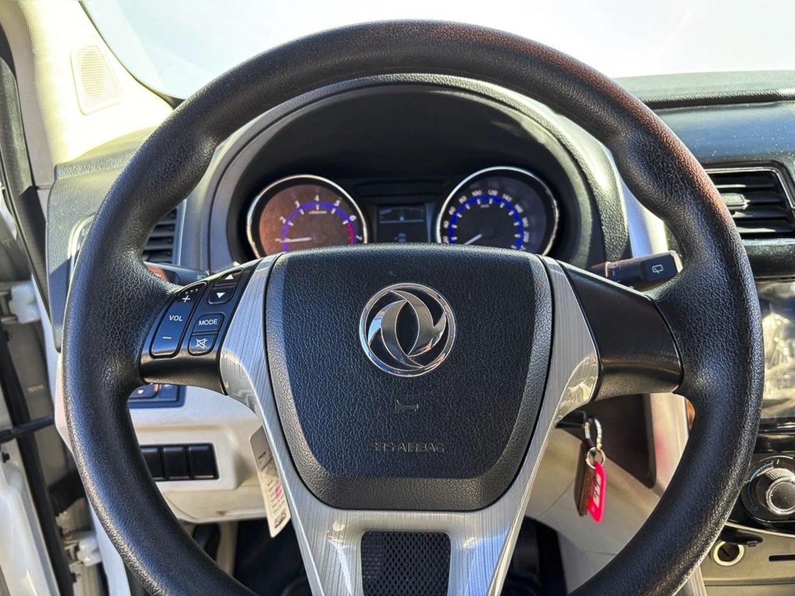 DONGFENG S500 1.5 7 PASAJEROS 2023 - Imagen 15 de 16