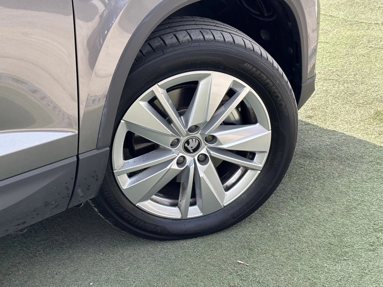 Skoda KAROQ 1.4 TSI AMBITION AUTO 2025 - Imagen 4 de 20