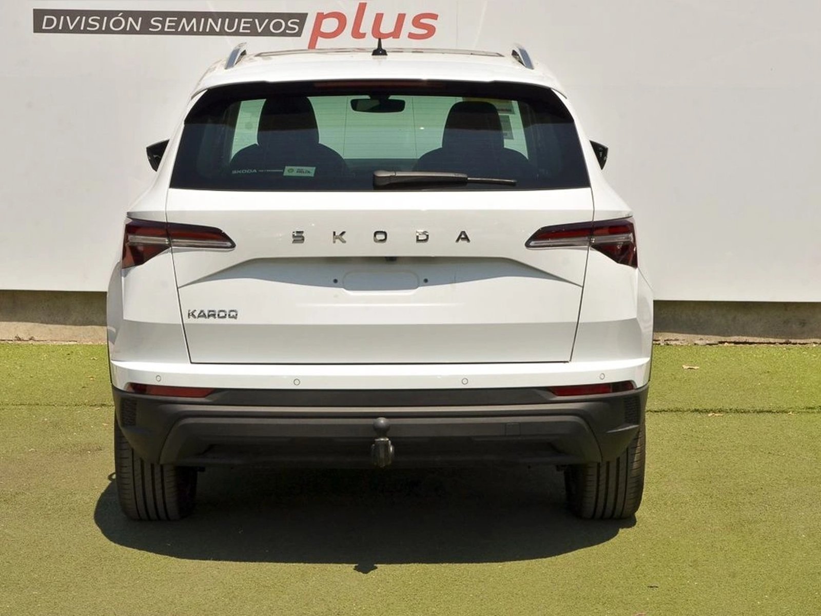 SKODA KAROQ 1.5 TSI AUTO DESIGN 2026 - Imagen 5 de 20