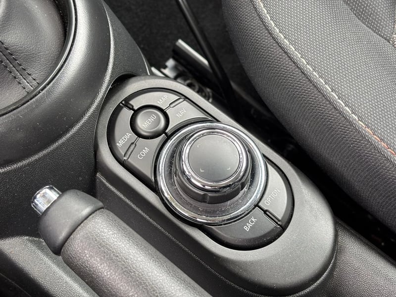 Mini COOPER 1.5 AUTO ESSENTIAL 2024 - Imagen 13 de 20