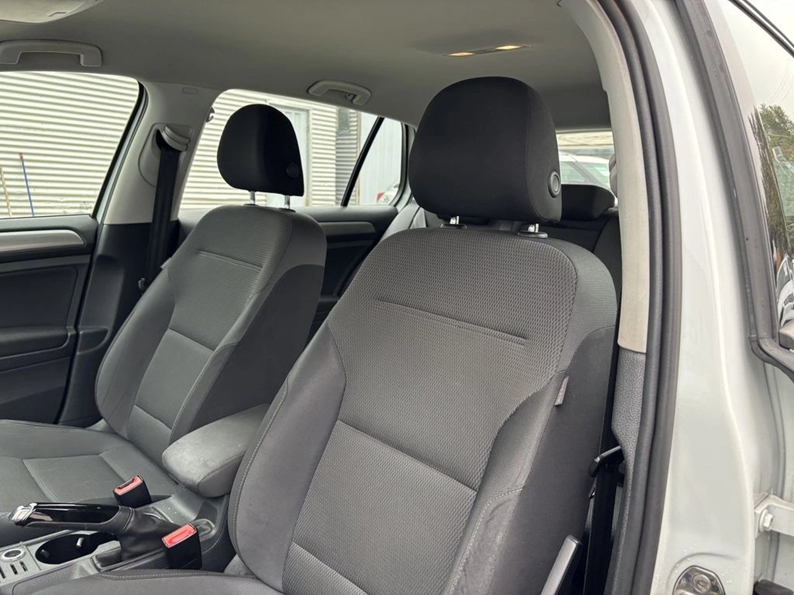 VOLKSWAGEN GOLF 1.6 MSI MANUAL COMFORTLINE 2016 - Imagen 6 de 14