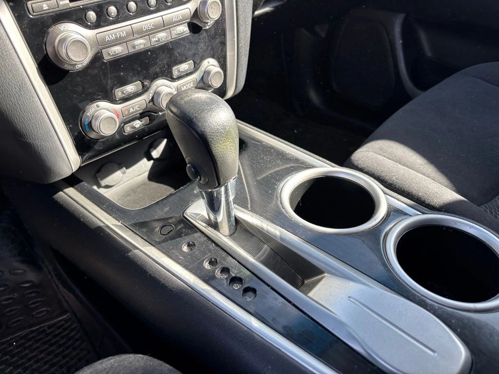 NISSAN PATHFINDER 3.5 SENSE CVT AUTO 2015 - Imagen 9 de 17
