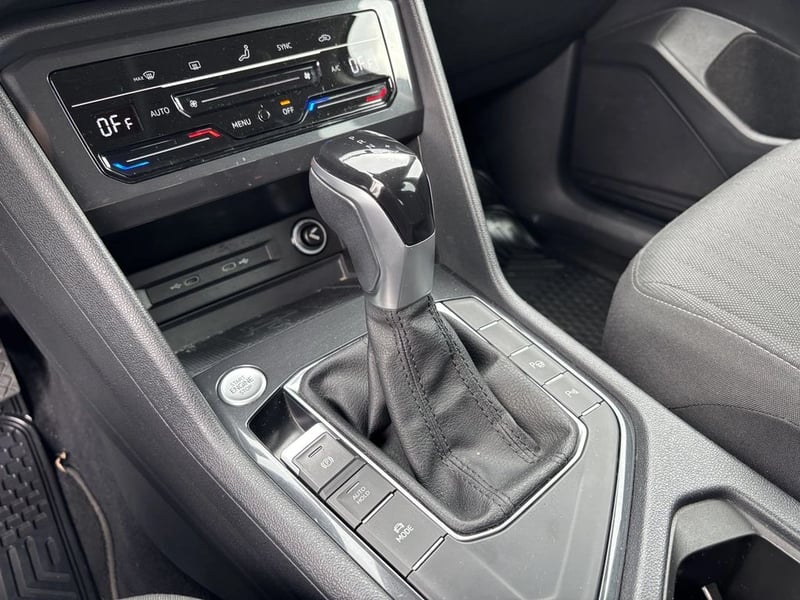 Volkswagen TIGUAN 1.4 TSI COMFORTLINE  4X2 7 ASIENTOS 2023 - Imagen 14 de 20