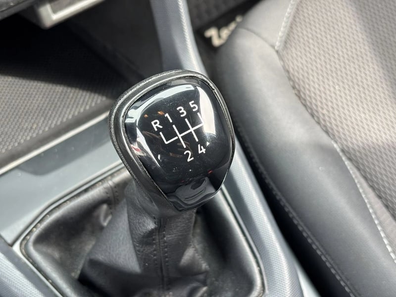 Volkswagen T-CROSS MT 2022 - Imagen 13 de 20