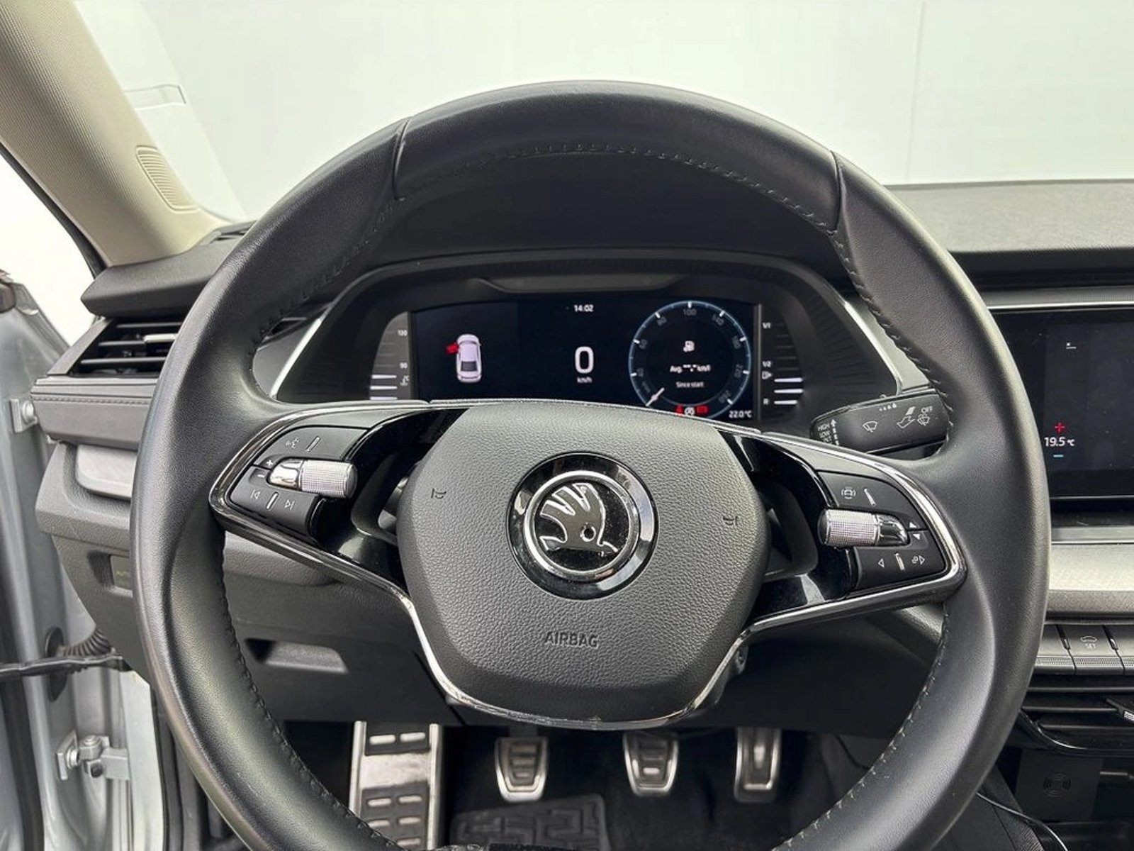 SKODA OCTAVIA 1.4 TSI AMBITION MT 2023 - Imagen 15 de 16
