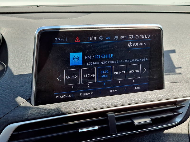 Peugeot 3008 1.5 ALLURE BLUEHDI 4X2 130HP EAT6 5P 2019 - Imagen 17 de 20