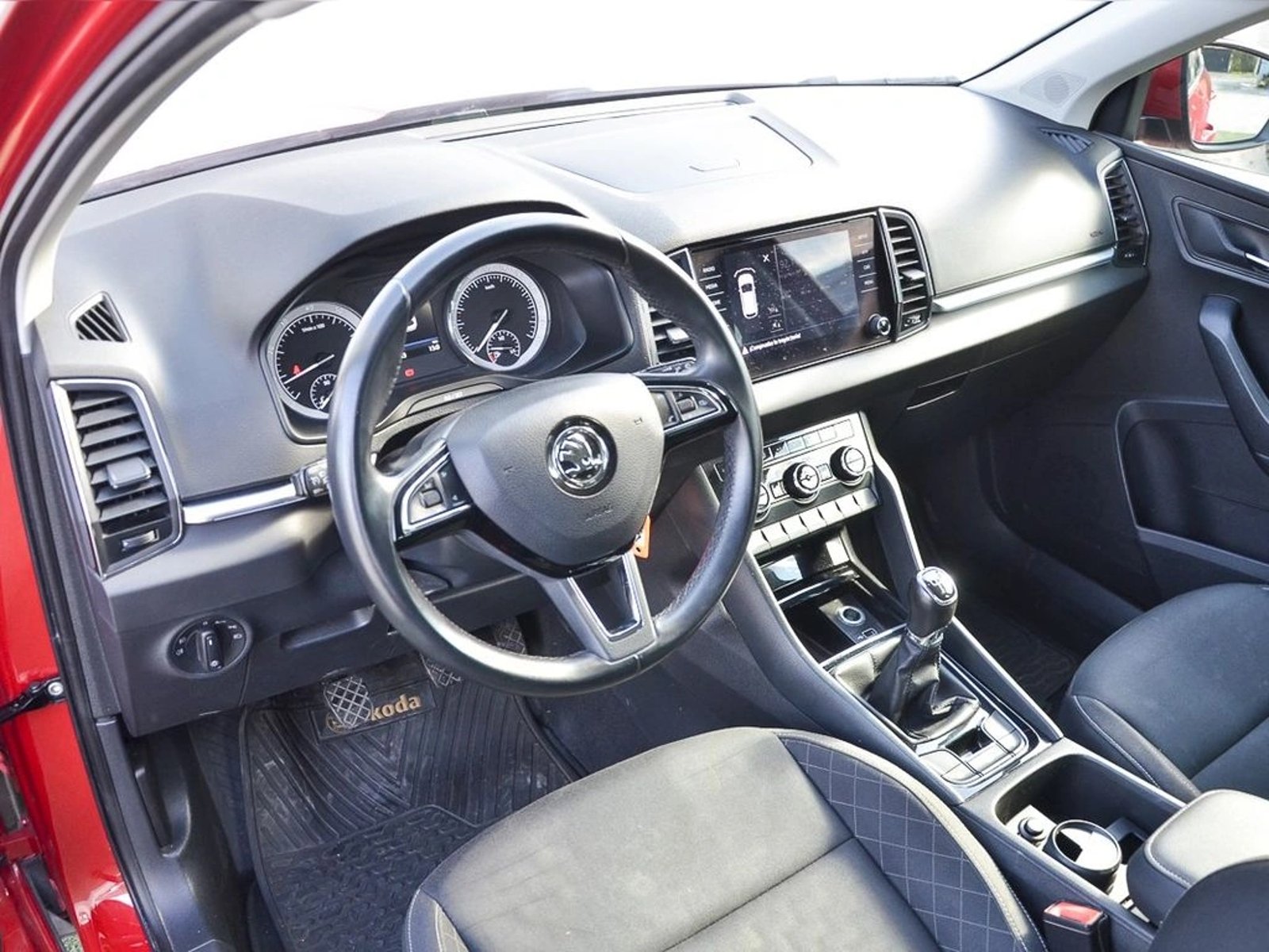 SKODA KAROQ MT 2019 - Imagen 9 de 19