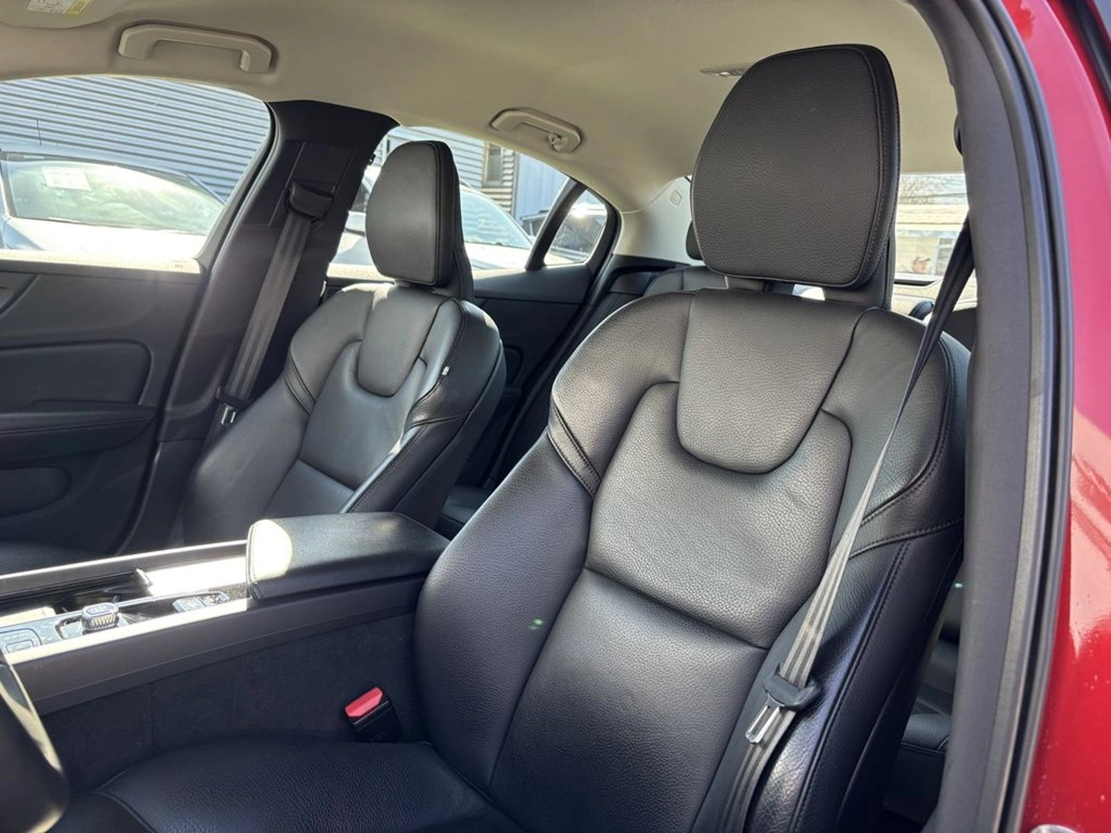 Volvo S60 2.0 B4 PLUS HYBRID FWD AT 4P 2023 - Imagen 12 de 20