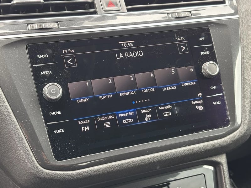 Volkswagen TIGUAN 1.4 TSI COMFORTLINE  4X2 7 ASIENTOS 2023 - Imagen 16 de 20
