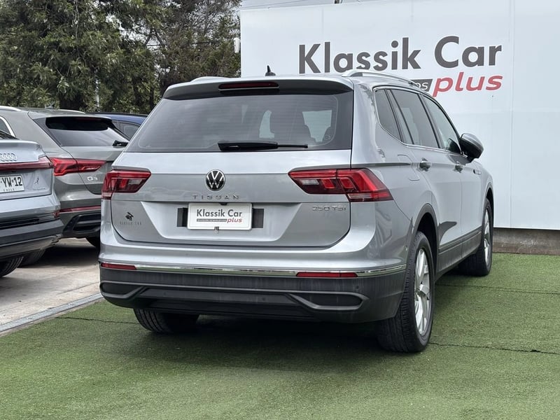 Volkswagen TIGUAN 1.4 TSI COMFORTLINE  4X2 7 ASIENTOS 2023 - Imagen 3 de 20