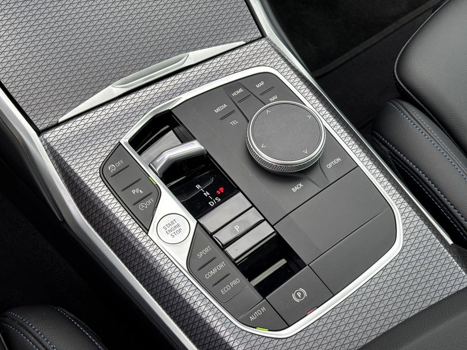 BMW 320 2.0 AT M SPORT 2024 - Imagen 9 de 20
