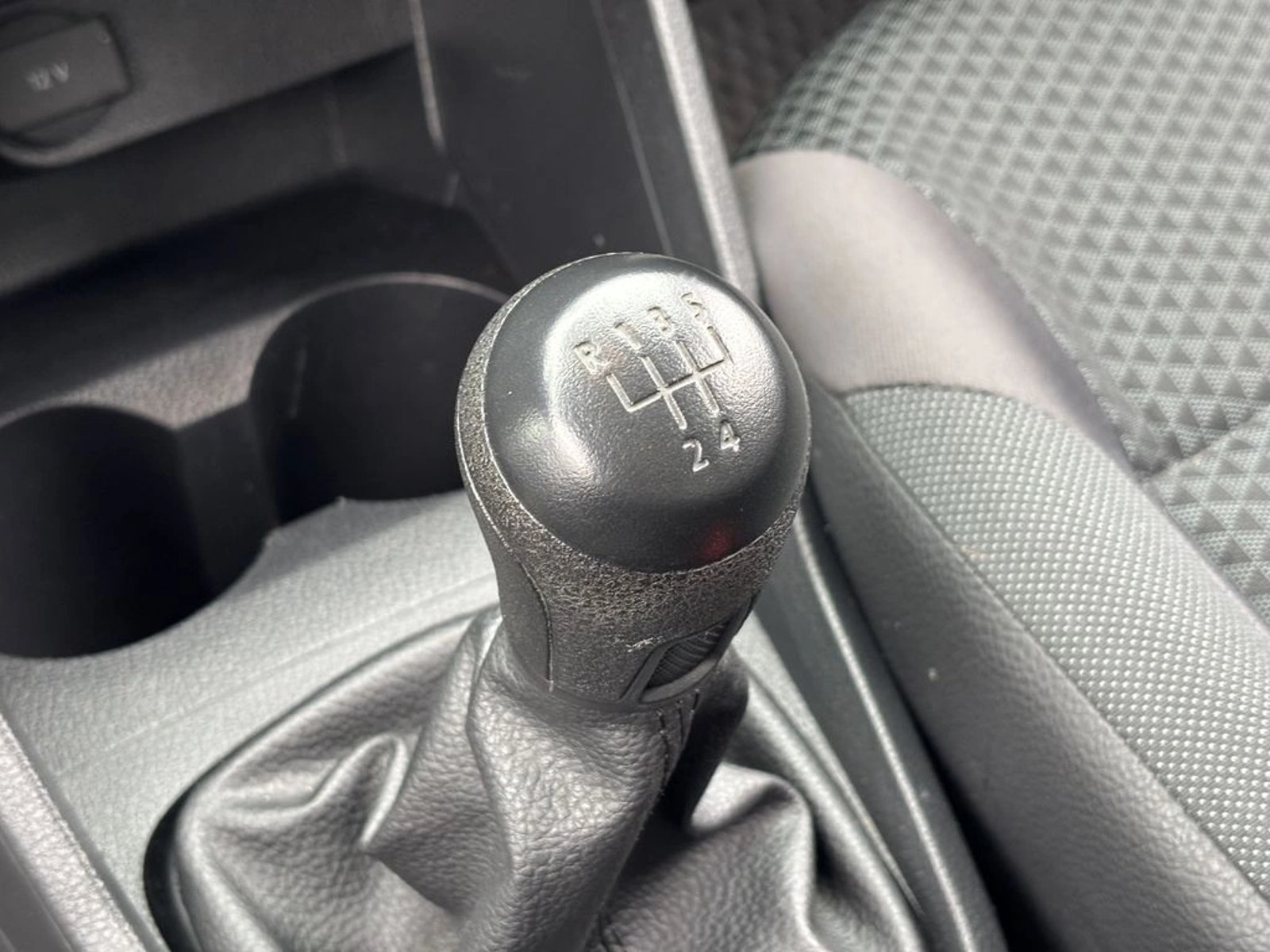 Volkswagen GOL 1.6 TRENDLINE MT 2021 - Imagen 10 de 18