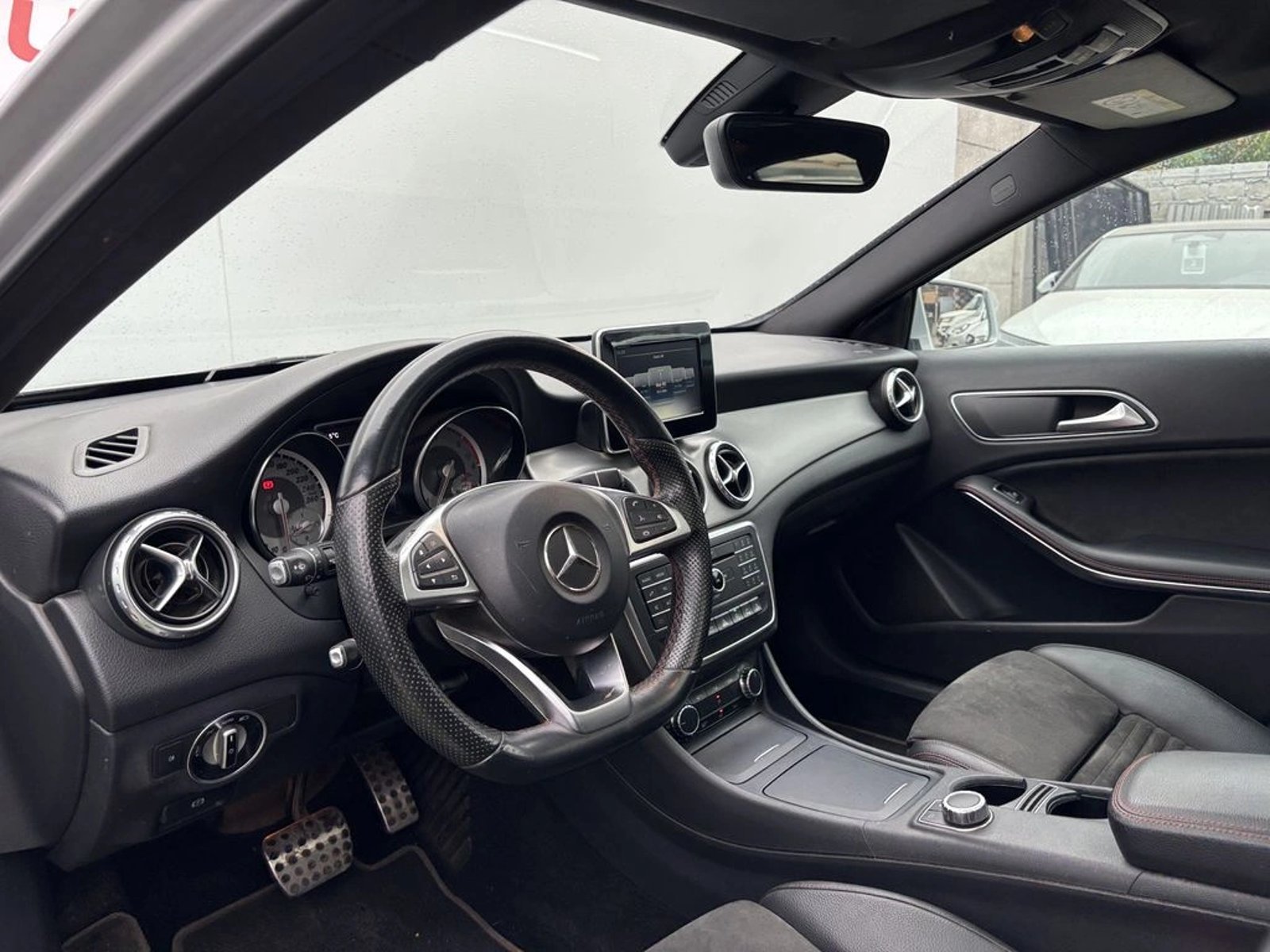 MERCEDES-BENZ GLA 220 D 2.1 GLA 220D CDI  4MATIC DCT AUTO 2017 - Imagen 10 de 17