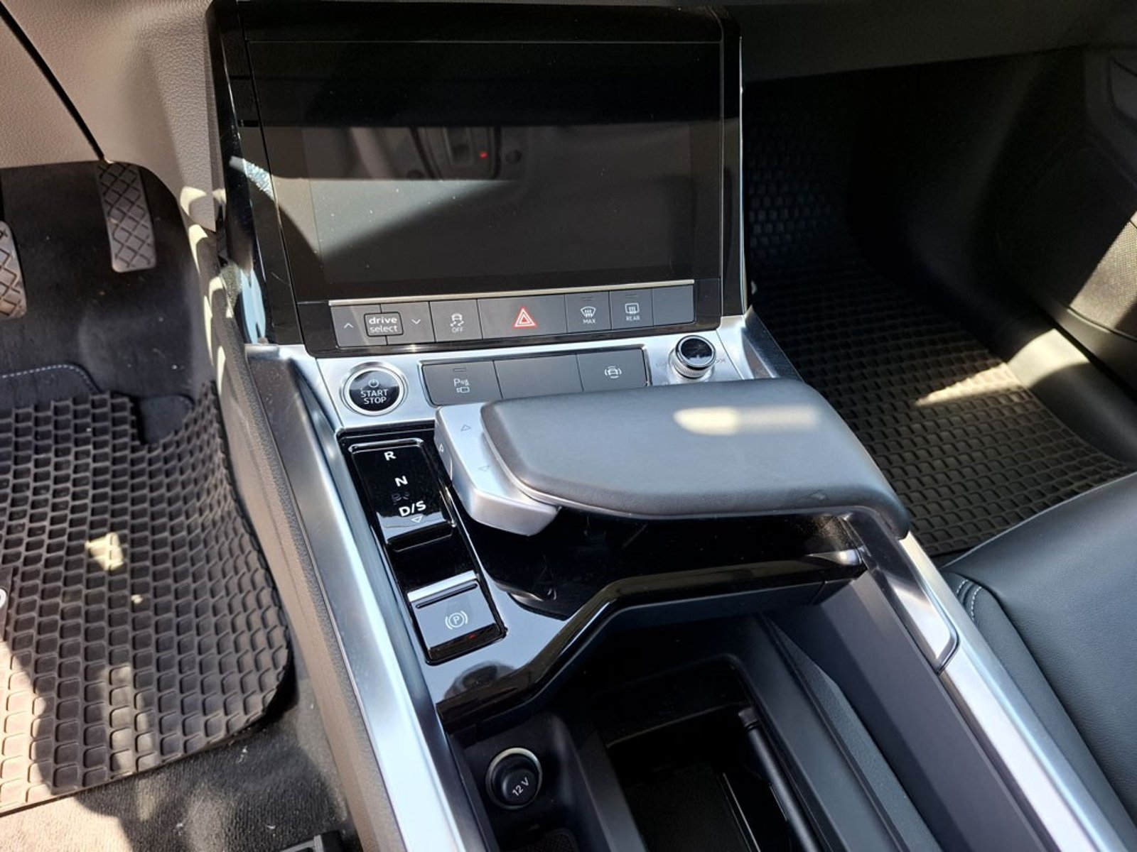 AUDI e-Tron Sportback BEV 95KWH 55 QUATTRO 2024 - Imagen 18 de 20