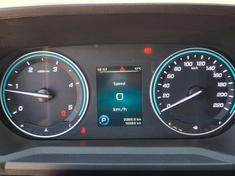 JMC GRAND AVENUE 2.3T DIESEL 4X2 DOB. CAB. AUTOMATICA 4P. 2026 - Imagen 15 de 20